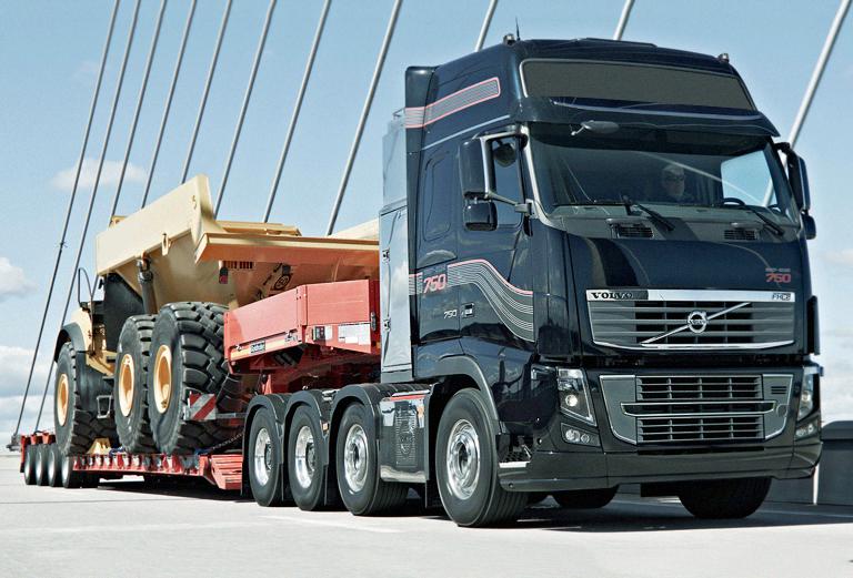 Сколько стоит перевезти грузовик  из Санкт-Петербурга в Краснодар